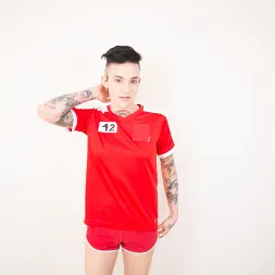 Nikki Hearts en 'Evil Angel' Pruebas de gangbang interracial volumen 1 (Miniatura 1)