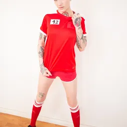 Nikki Hearts en 'Evil Angel' Pruebas de gangbang interracial volumen 1 (Miniatura 6)