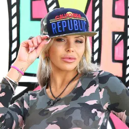 Nina Elle en 'Evil Angel' Superpoderes anales (Miniatura 90)