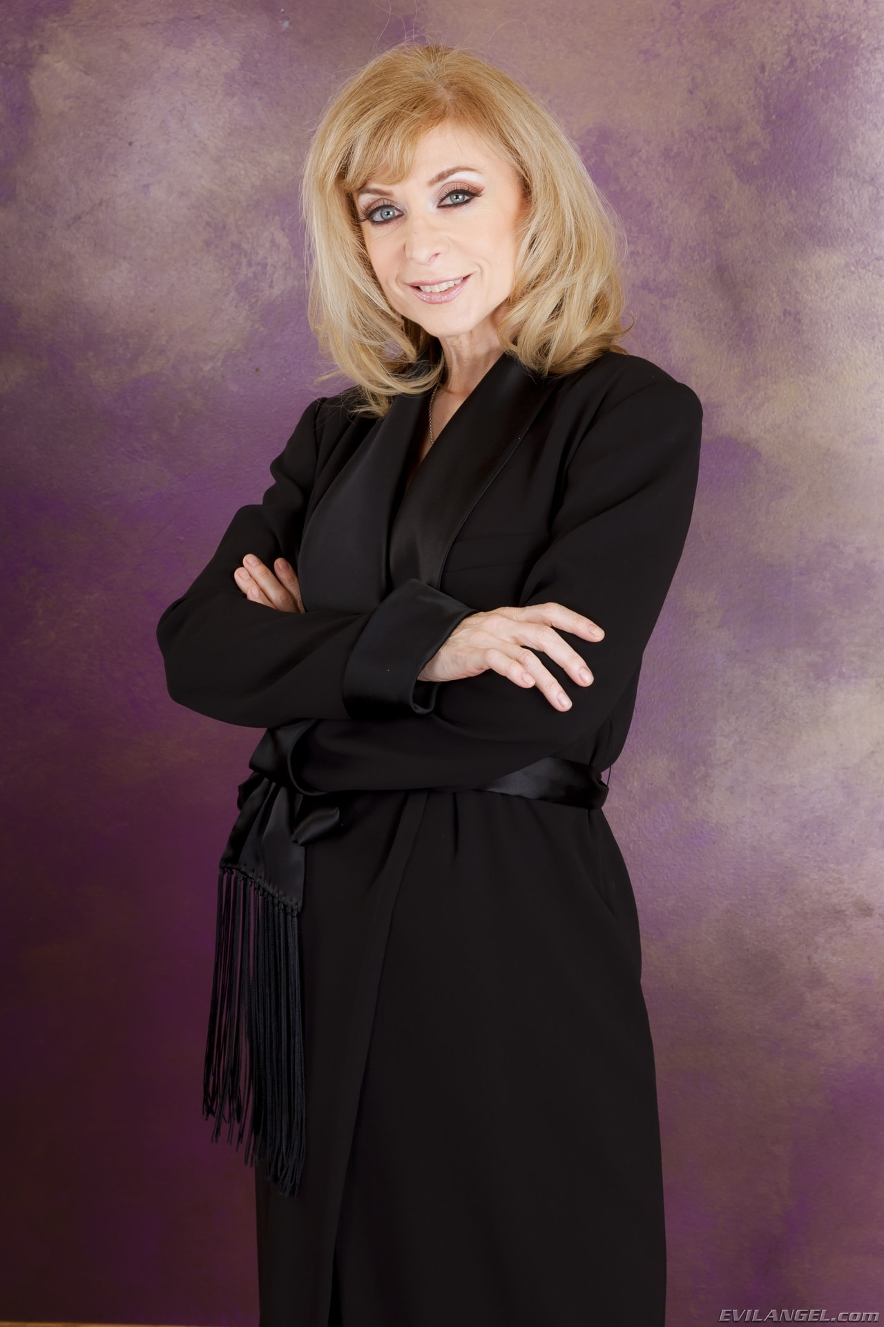 Nina Hartley en 'Evil Angel' malvado 2 (Miniatura 1)