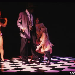 Nina Hartley en 'Evil Angel' Bailarines de sombras (Miniatura 2)