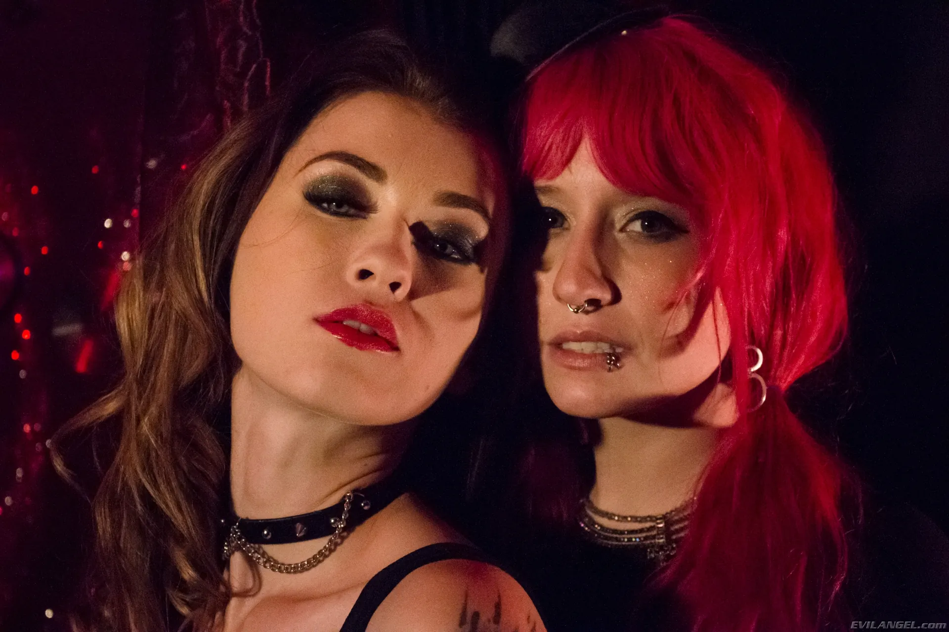 Evil Angel 'Duro de amor' protagonizando Proxy Paige (foto 7)