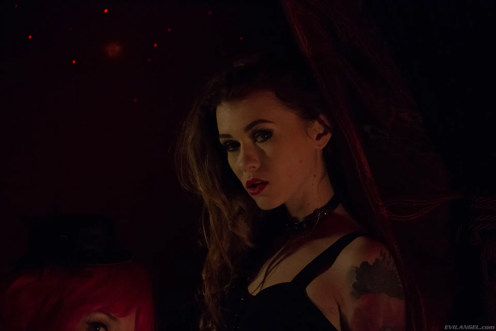 Evil Angel 'Duro de amor' protagonizando Proxy Paige (foto 20)