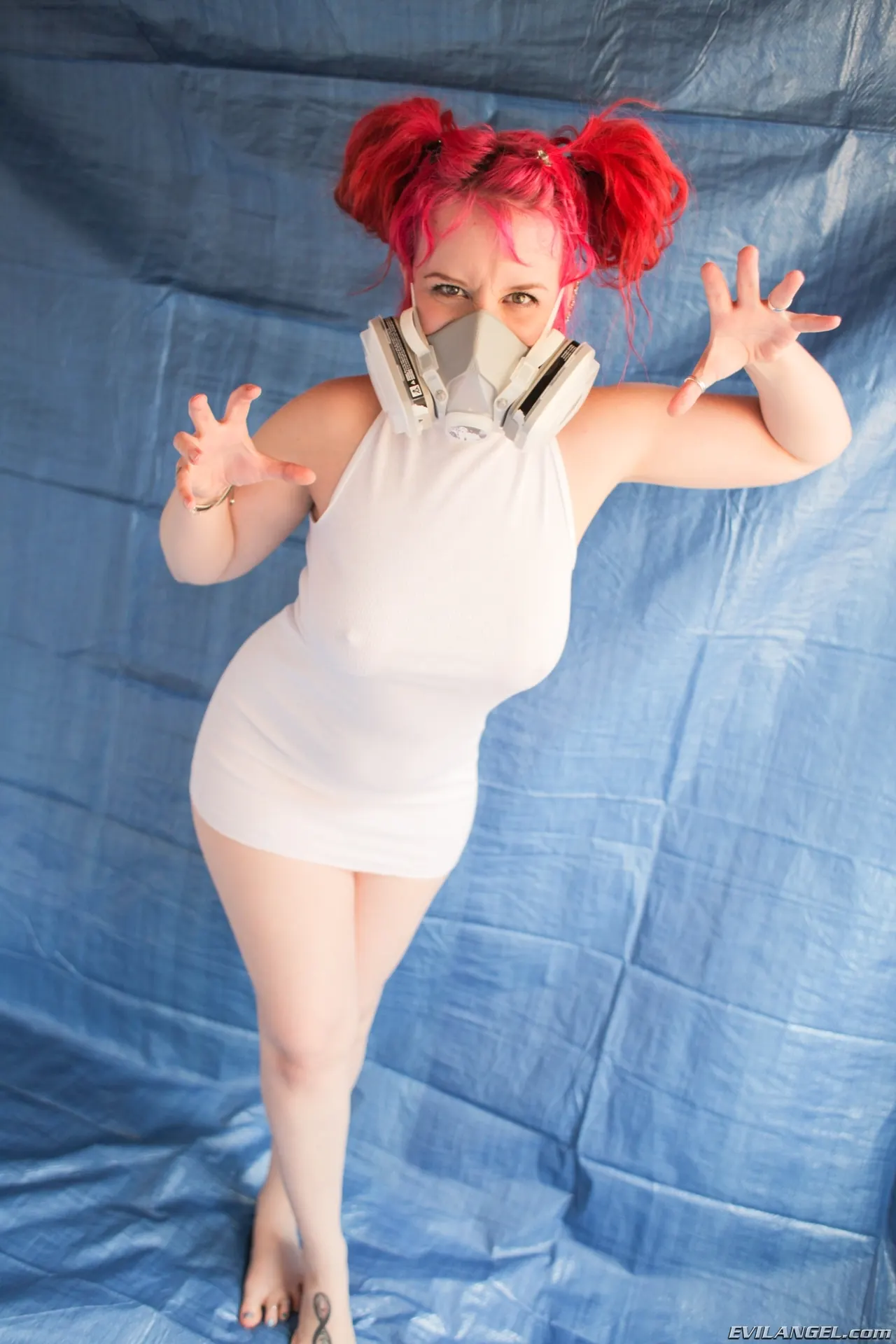 Evil Angel 'Segundos descuidados' protagonizando Proxy Paige (foto 1)