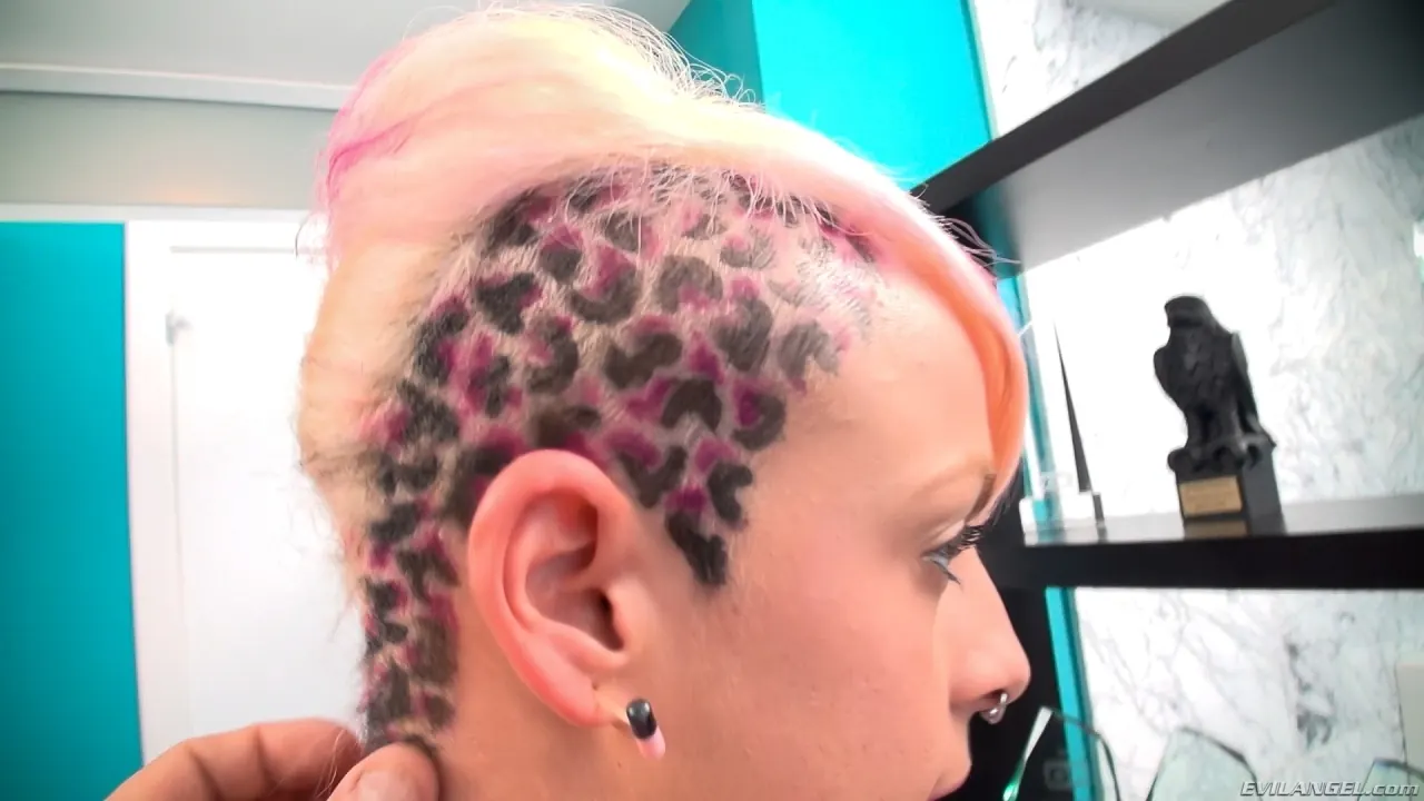 Raquel Love en 'Castings de mierda' from 'Evil Angel' (foto 2) Evil Angel 'Castings de mierda' protagonizando Raquel Love (foto 2)