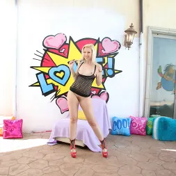 Samantha Rone en Servicio anal completo 2 (foto 35) Samantha Rone en 'Evil Angel' Servicio anal completo 2 (Miniatura 35)