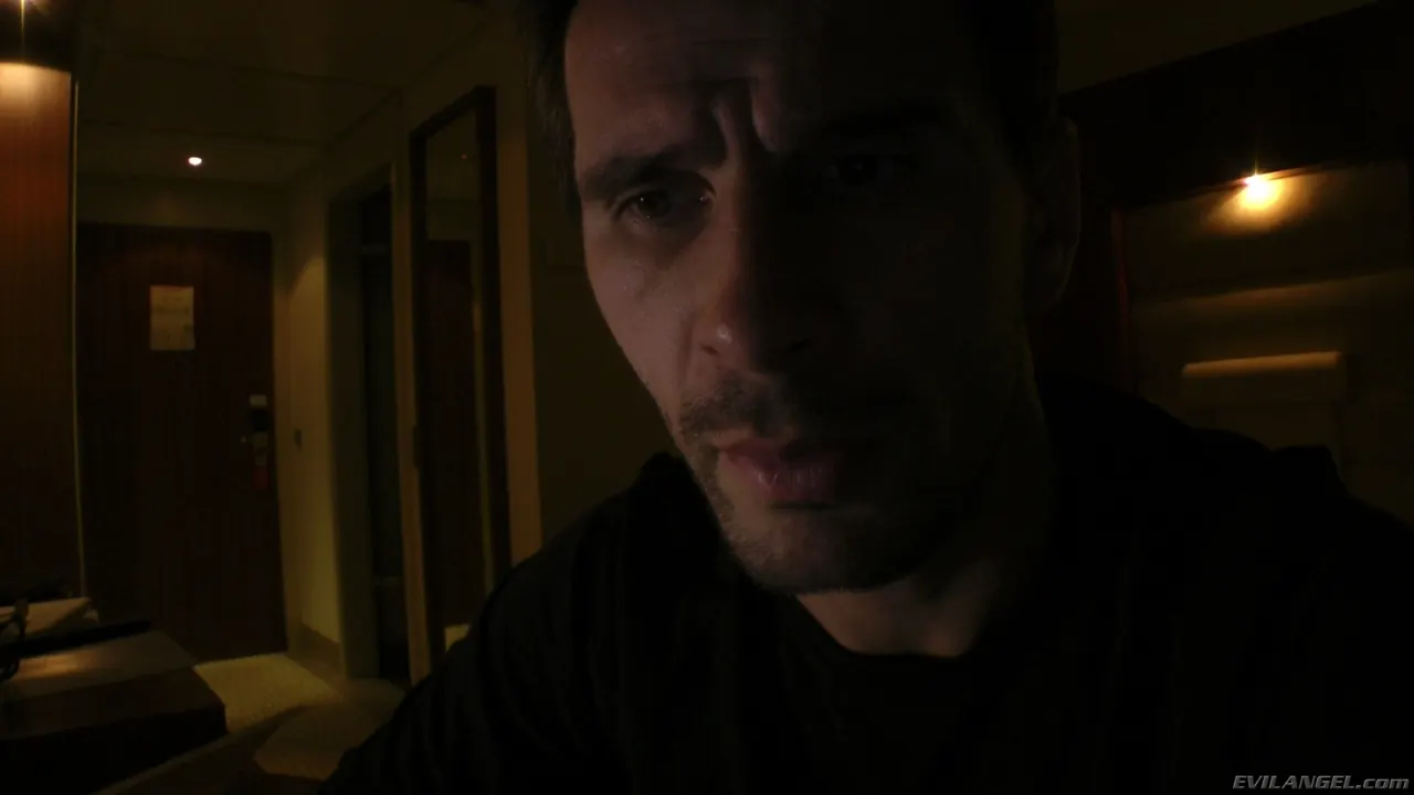 Evil Angel 'Voraz - Temporada 01 Episodio 7' protagonizando Sandra Romain (foto 21)