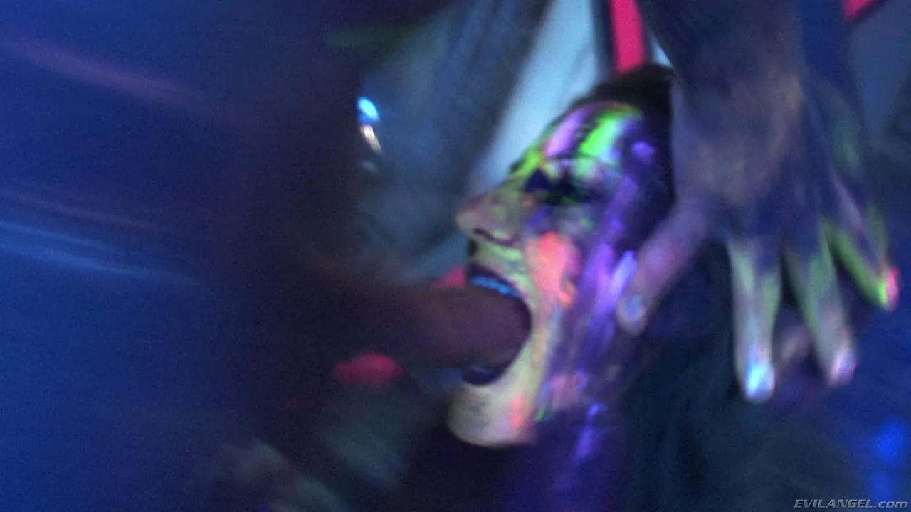 Evil Angel 'Voraz - Temporada 01 Episodio 7' protagonizando Sandra Romain (foto 27)