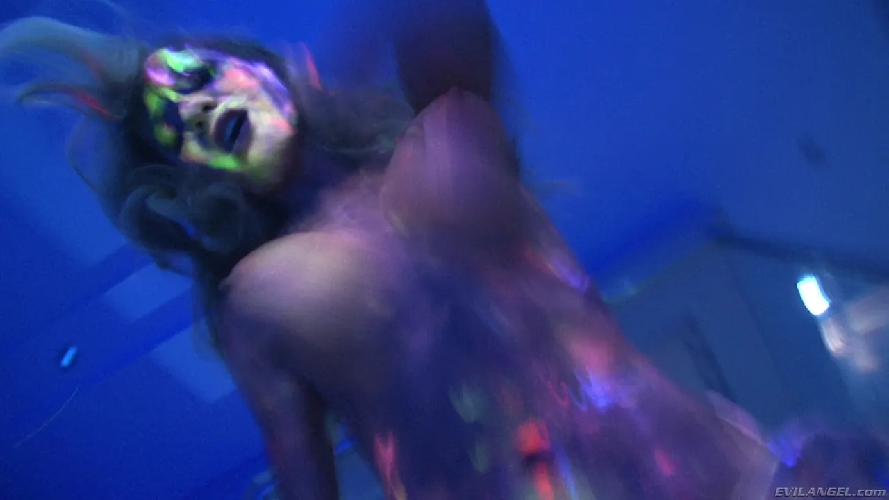 Evil Angel 'Voraz - Temporada 01 Episodio 7' protagonizando Sandra Romain (foto 30)