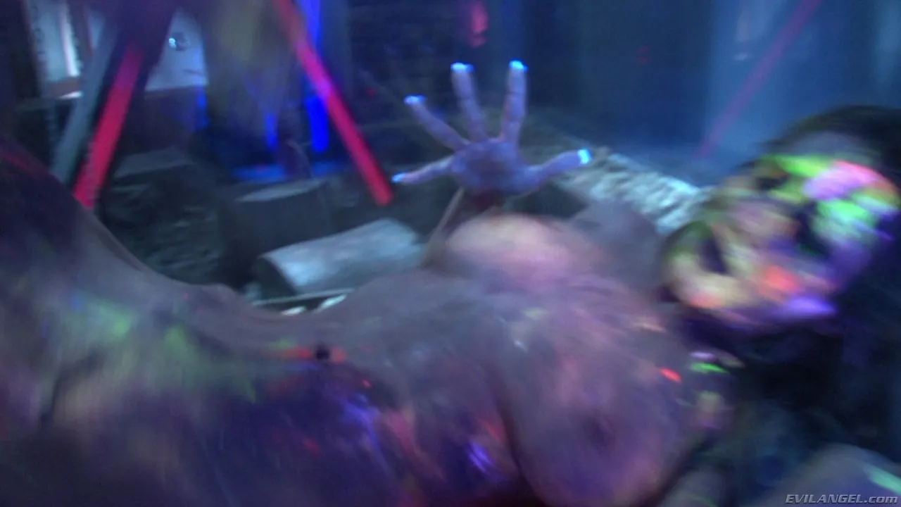 Evil Angel 'Voraz - Temporada 01 Episodio 7' protagonizando Sandra Romain (foto 33)