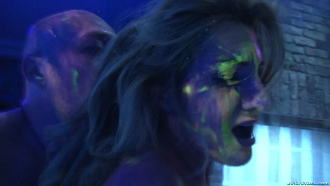 Evil Angel 'Voraz - Temporada 01 Episodio 7' protagonizando Sandra Romain (foto 41)