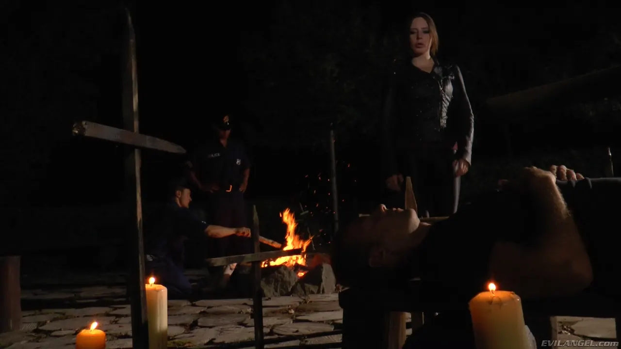 Evil Angel 'Voraz - Temporada 2 Episodio 4' protagonizando Sandra Romain (foto 7)