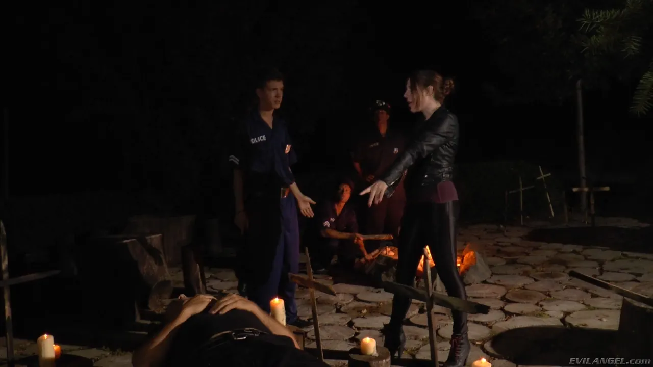 Evil Angel 'Voraz - Temporada 2 Episodio 4' protagonizando Sandra Romain (foto 9)