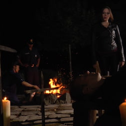 Sandra Romain en 'Evil Angel' Voraz - Temporada 2 Episodio 4 (Miniatura 6)