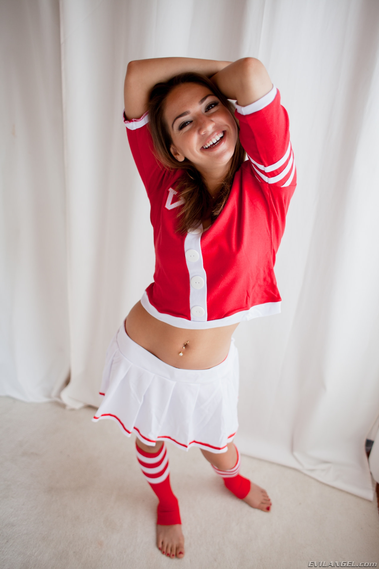 Sara Luvv en 'Evil Angel' Tren de chicas 04 (Miniatura 6)