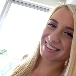 Sarah Shevon en 'Evil Angel' La fiesta del culo 5 (Miniatura 6)