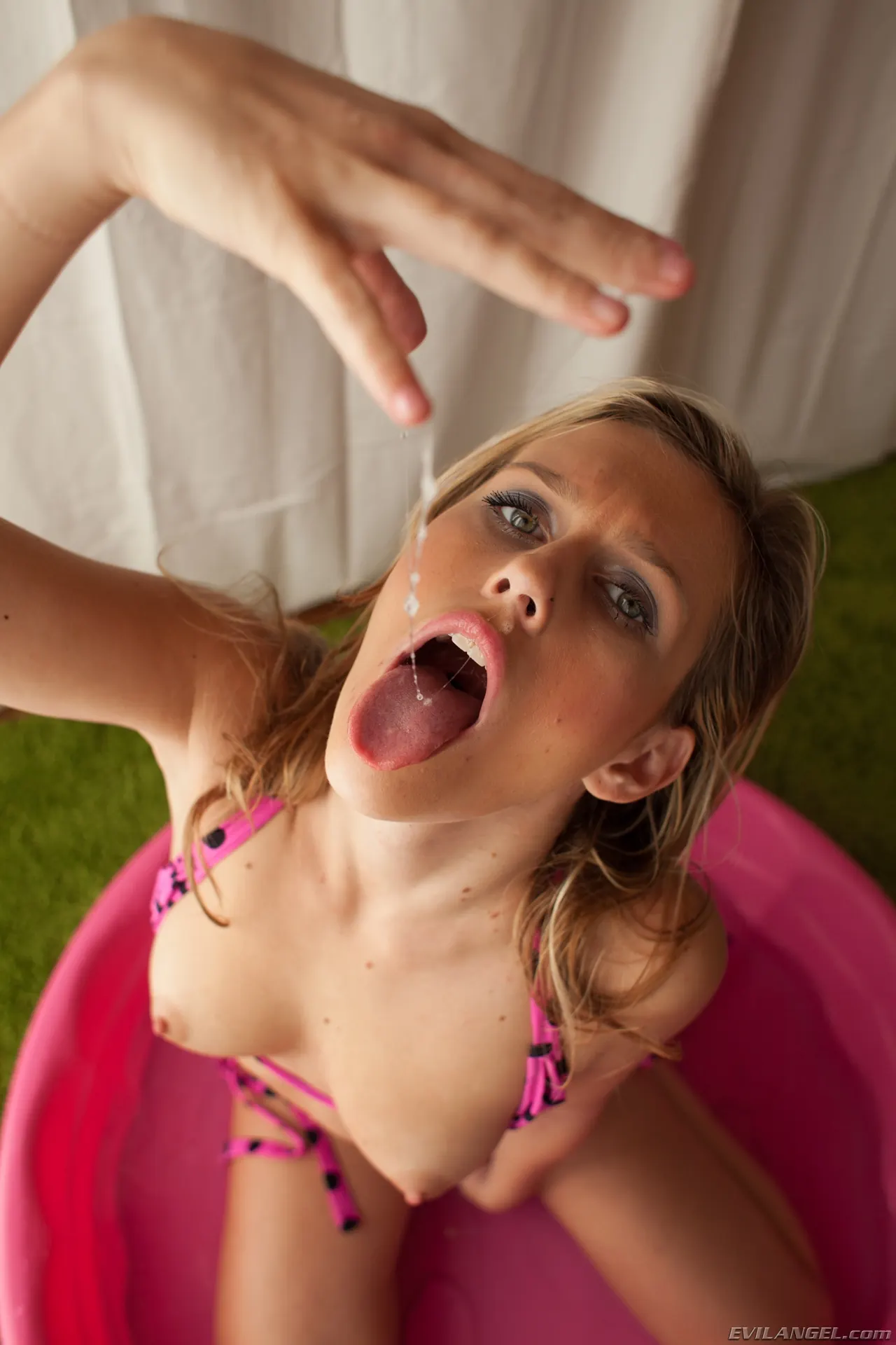 Evil Angel 'Fanático del fetiche 16' protagonizando Sasha Heart (foto 468)