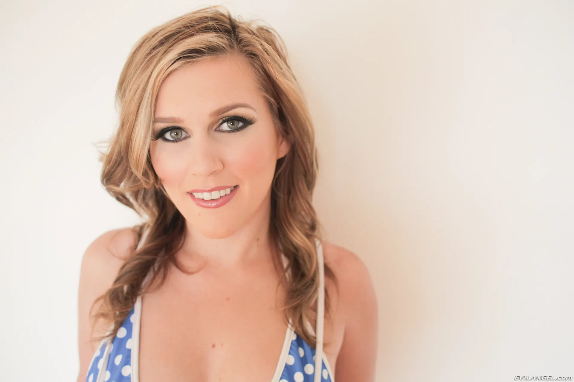 Evil Angel 'Fanático del fetiche 22' protagonizando Sasha Heart (foto 14)