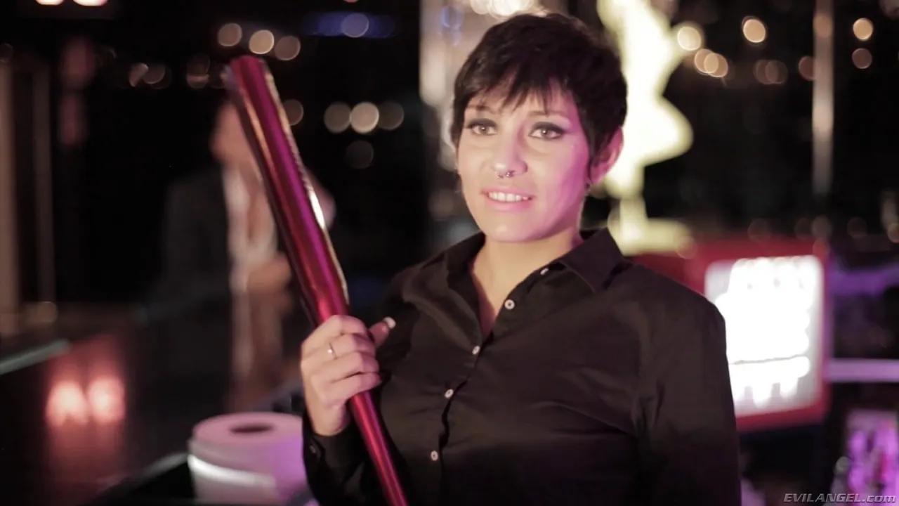 Evil Angel 'The Player' starring Soraya Wells (Photo 2)