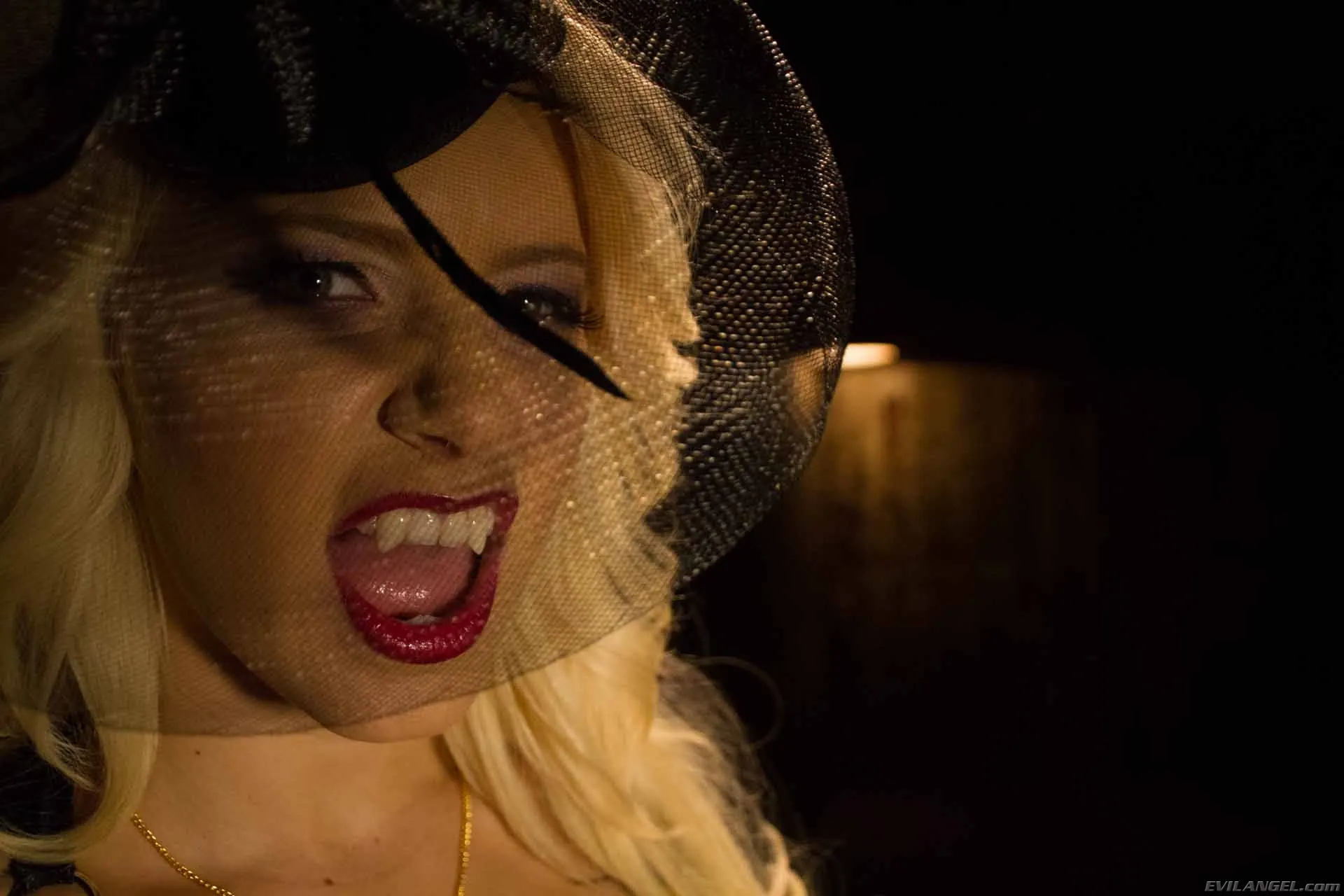 Evil Angel 'Voraz - temporada 2 episodio 01' protagonizando Stoya (foto 10)