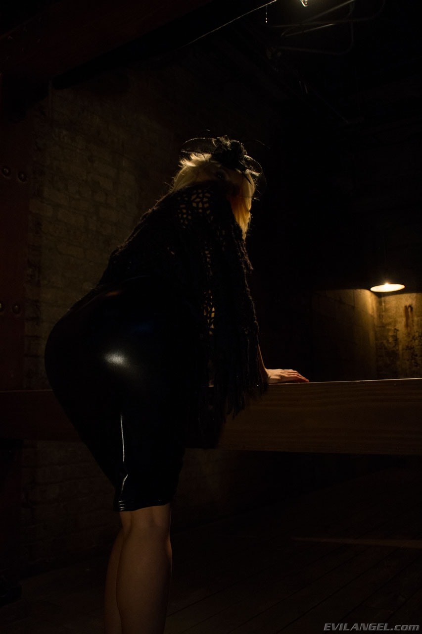 Stoya en 'Evil Angel' Voraz - temporada 2 episodio 01 (Miniatura 35)