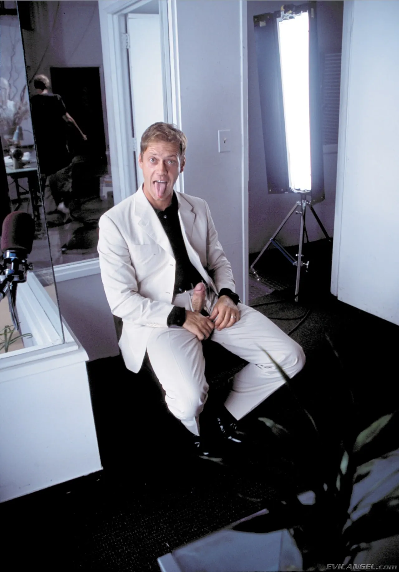 Evil Angel 'Amantes de la moda' protagonizando Taylor St. Claire (foto 1)