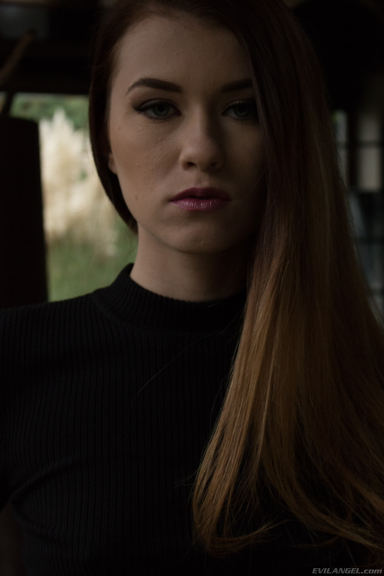 Tiffany Doll en 'Evil Angel' Duro en el amor 2 (Miniatura 1)