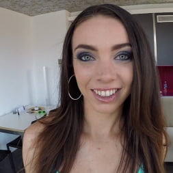 Tiffany Tyler en 'Evil Angel' Fucking: el juego del mundo (Miniatura 5)