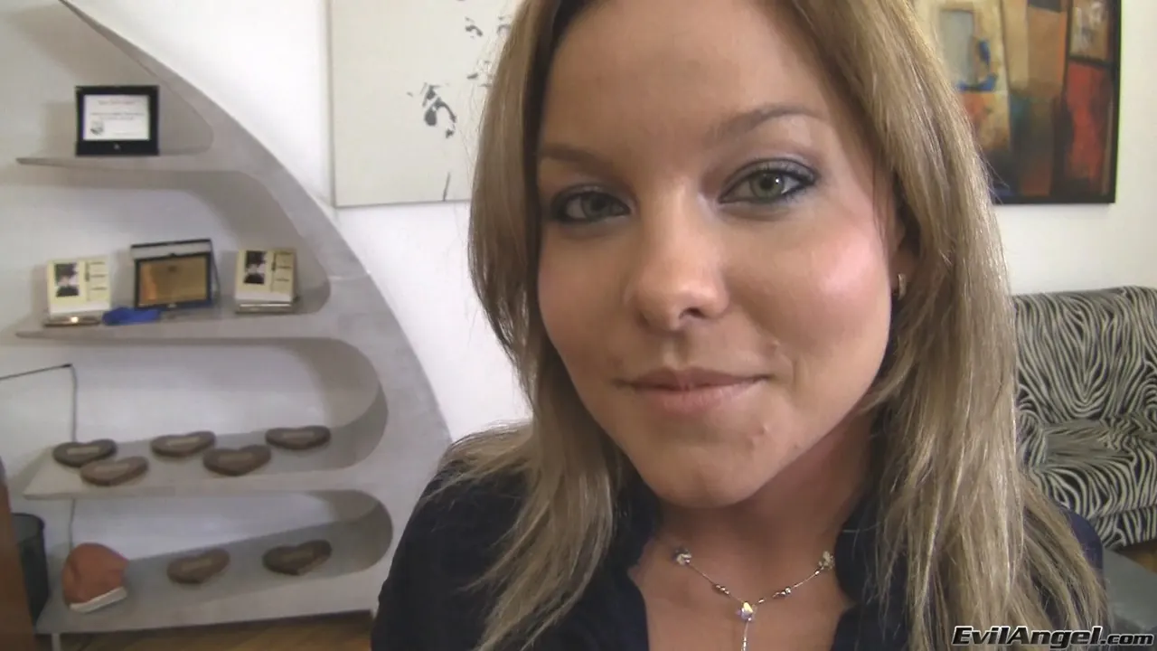 Evil Angel 'Rocco's POV 2' starring Valentina Blue (Photo 4)