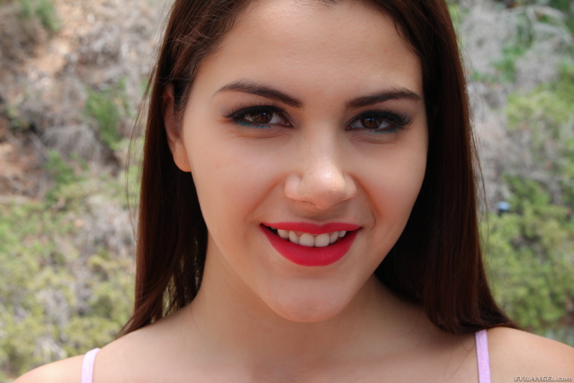 Valentina Nappi en 'Evil Angel' Maestro de juguetes Buttman 2 (Miniatura 1)