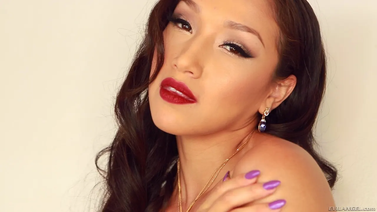 Evil Angel 'V de Vicki' protagonizando Vicki Chase (foto 8)