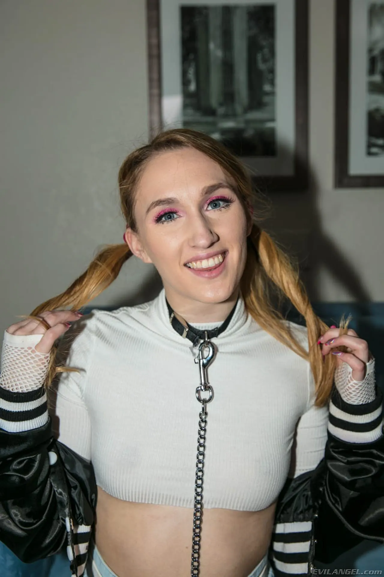 Victoria Gracen in 'Hookup Hotshot: Sex Tapes Volume 4' from 'Evil Angel' (Photo 6) Evil Angel 'Hookup Hotshot: Sex Tapes Volume 4' starring Victoria Gracen (Photo 6)