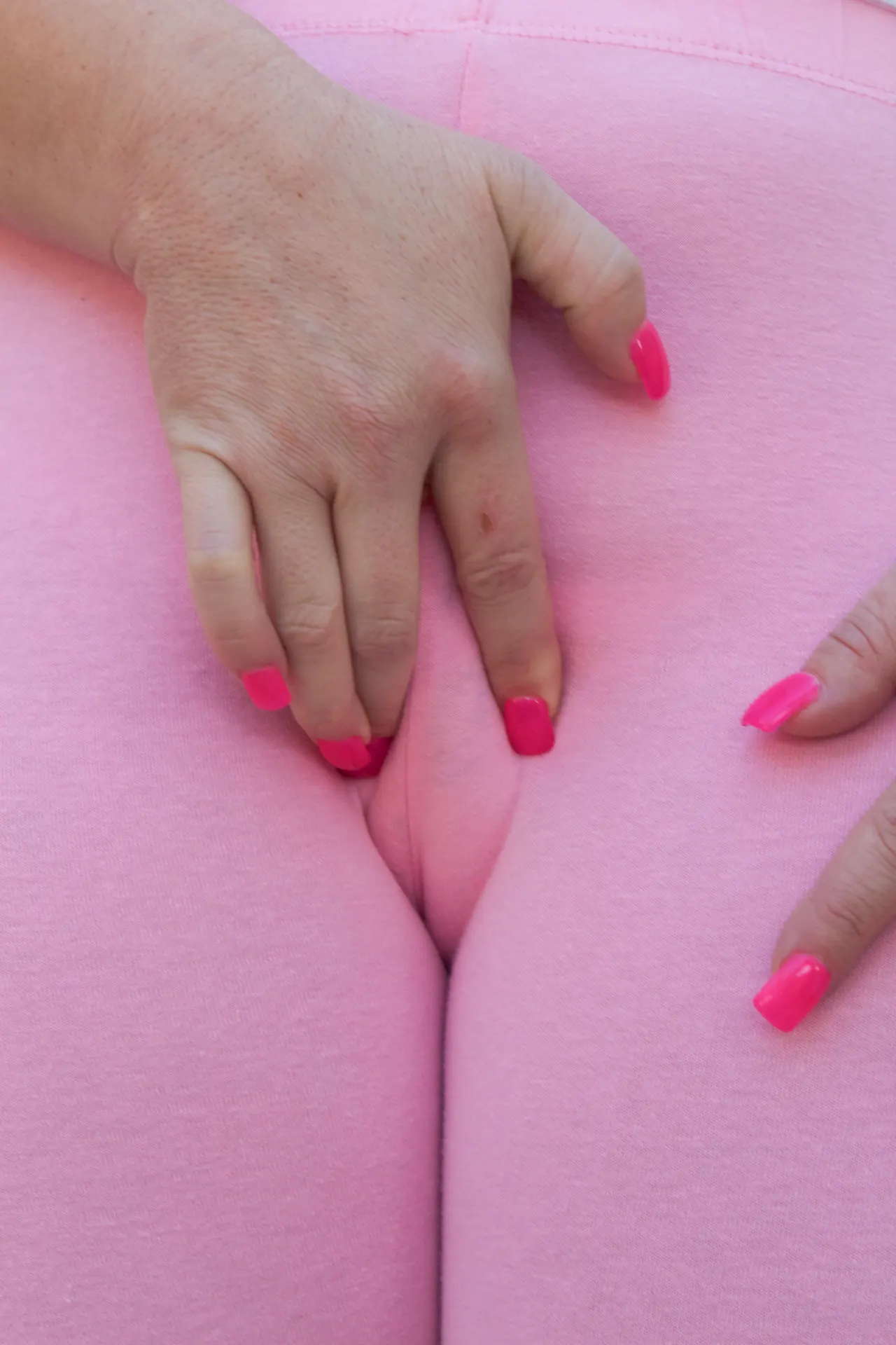 Virgo Peridot en 'El twerking y el jerking de Buttman' from 'Evil Angel' (foto 3) Evil Angel 'El twerking y el jerking de Buttman' protagonizando Virgo Peridot (foto 3)