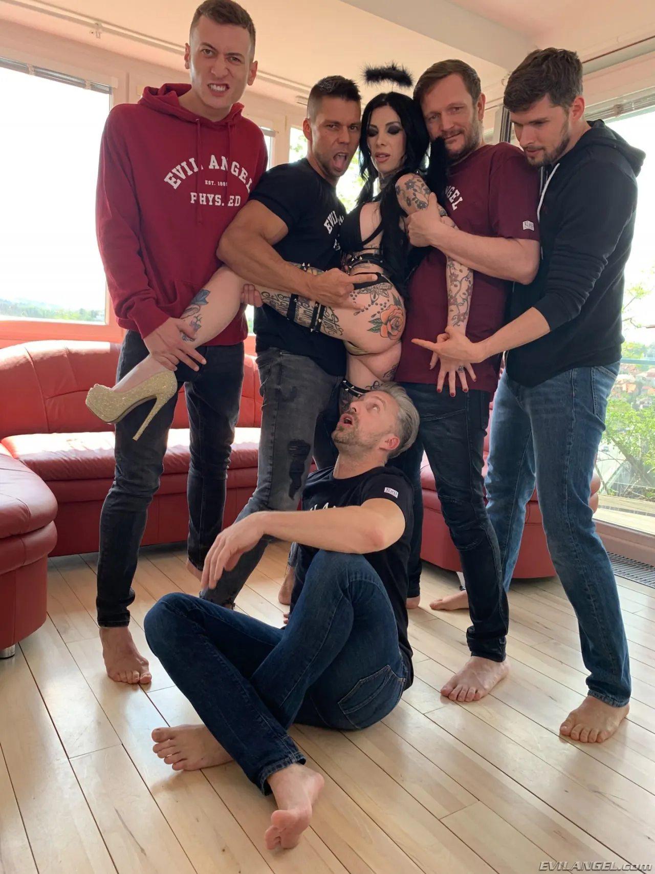 Evil Angel 'Ángeles en gangbang 2' protagonizando Megan Inky (foto 216)