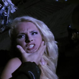 Zorah White en 'Evil Angel' Voraz - Temporada 01 Episodio 4 (Miniatura 12)